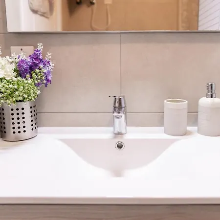 Sliema, Savoia Luxury For 5 Guests Daire Gzira